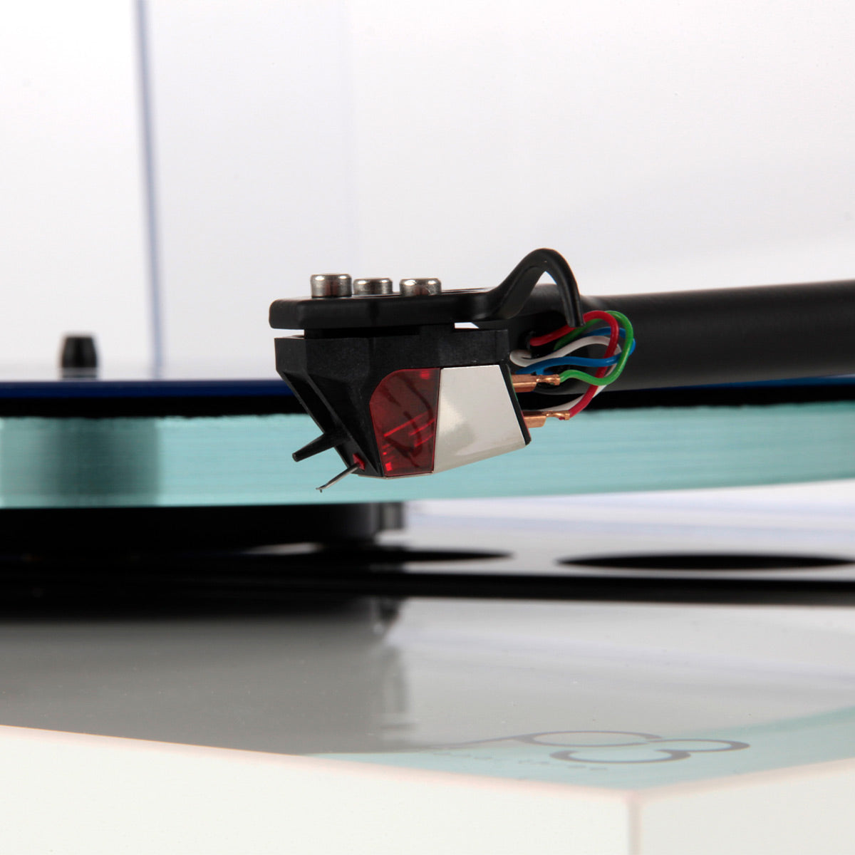 RegaPlanar 3 Turntable with Nd3 MM Phono Cartridge (Matt White)