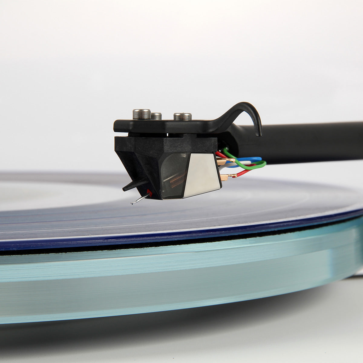 RegaPlanar 6 Turntable with Nd5 MM Phono Cartridge (White)