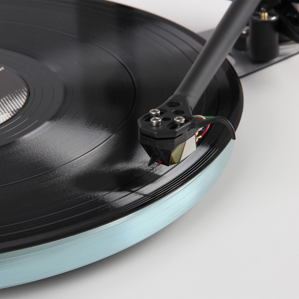 RegaPlanar 6 Turntable with Nd7 MM Phono Cartridge (White)