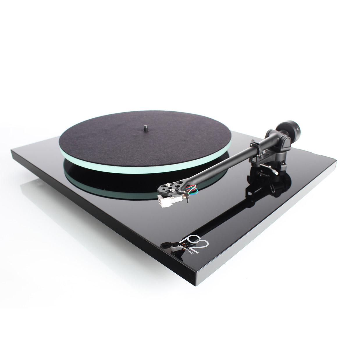 RegaPlanar 2 Turntable with Premounted Carbon MM Cartridge (Gloss Black)