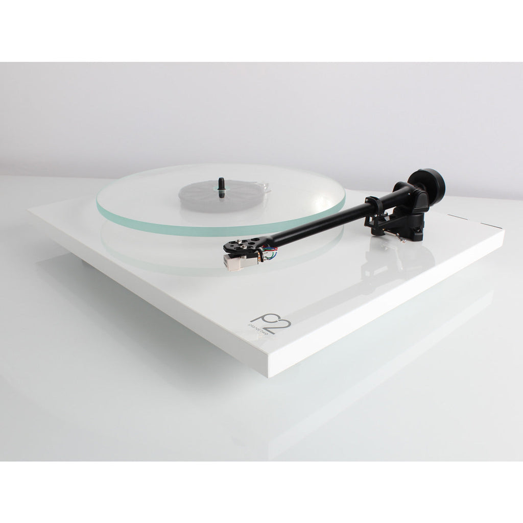 RegaPlanar 2 Turntable with Premounted Carbon MM Cartridge (Gloss White)