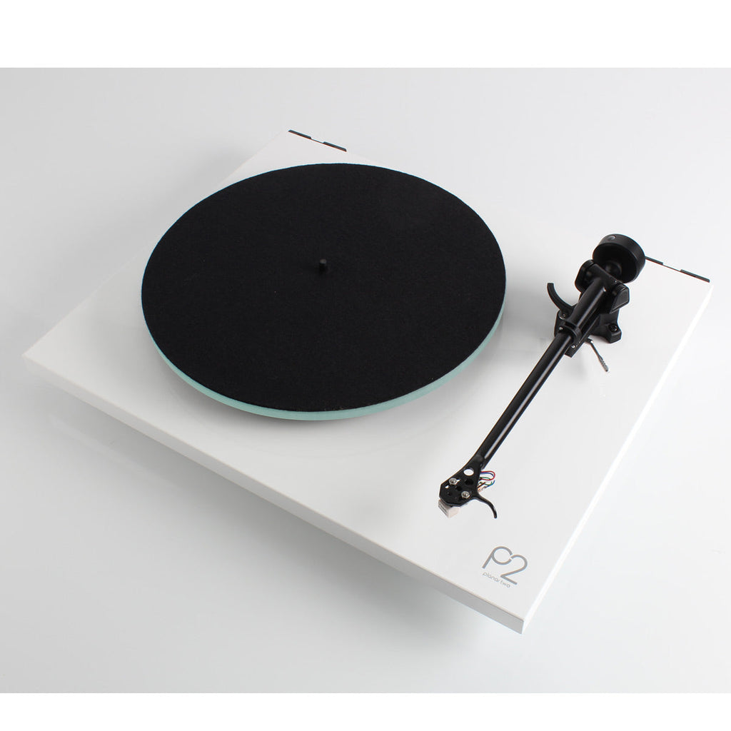 RegaPlanar 2 Turntable with Premounted Carbon MM Cartridge (Gloss White)