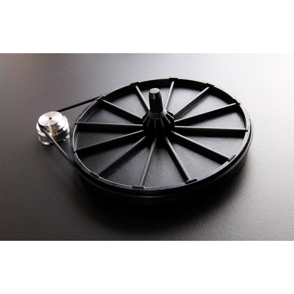 RegaPlanar 1 Turntable with Premounted Carbon MM Cartridge (Matte Black)