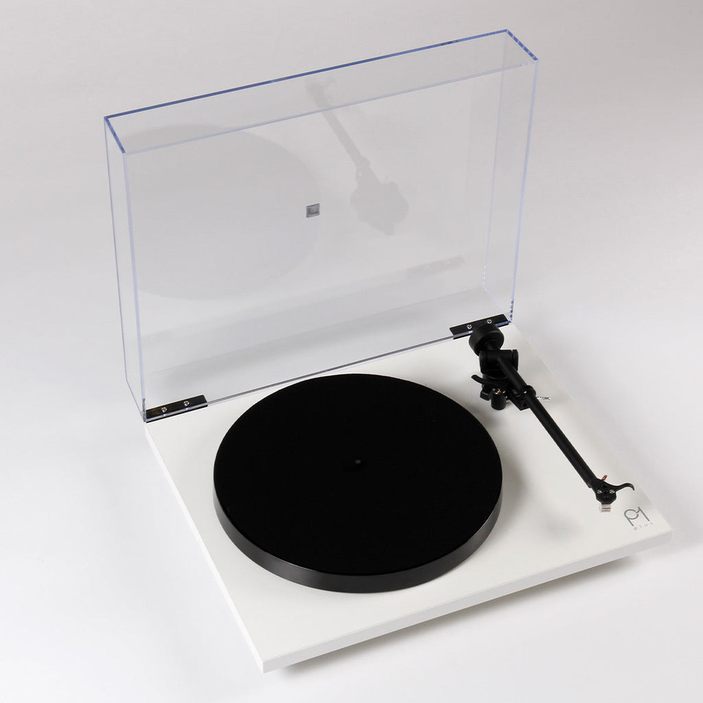RegaPlanar 1 Plus Turntable with Premounted Carbon MM Cartridge (Matte White)