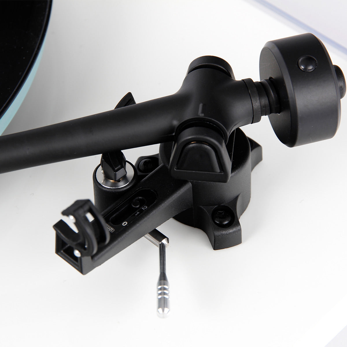 RegaPlanar 2 Turntable with Nd3 MM Phono Cartridge (Matt White)