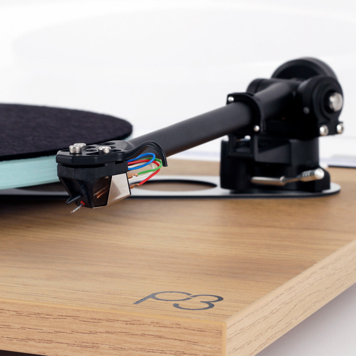 RegaPlanar 3 Turntable with Nd5 MM Phono Cartridge (Oak)