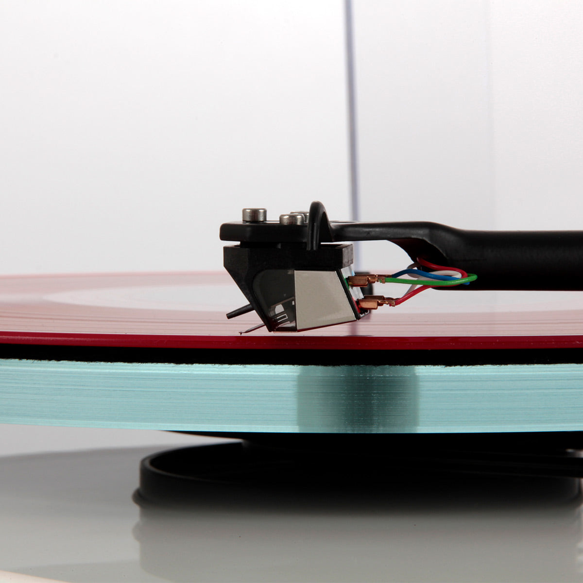 RegaPlanar 3 Turntable with Nd5 MM Phono Cartridge (White)