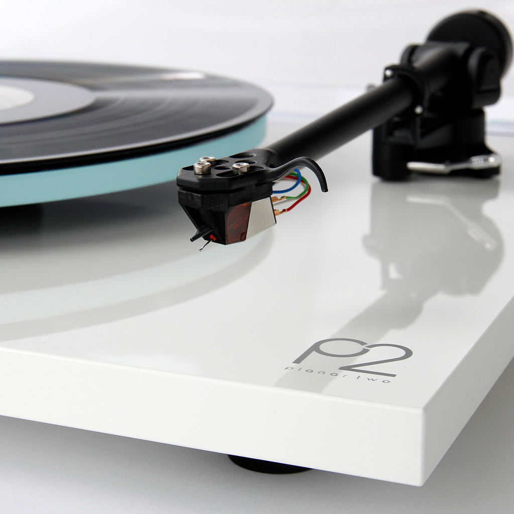 RegaPlanar 2 Turntable with Nd3 MM Phono Cartridge (Matt White)