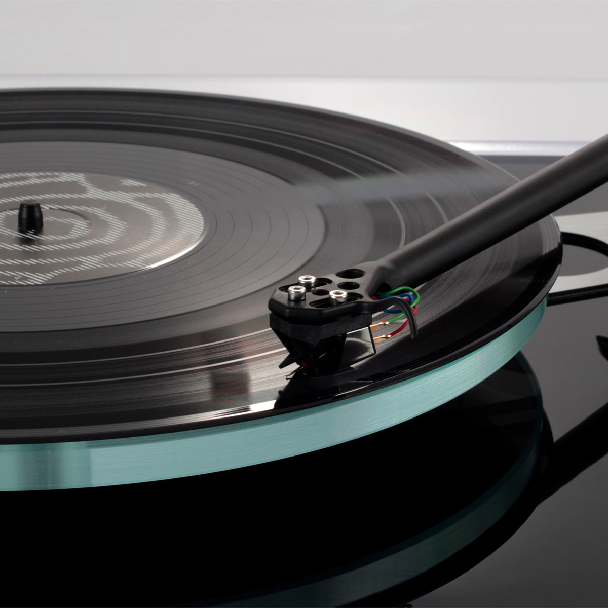RegaPlanar 3 Turntable with Nd5 MM Phono Cartridge (Matt Black)
