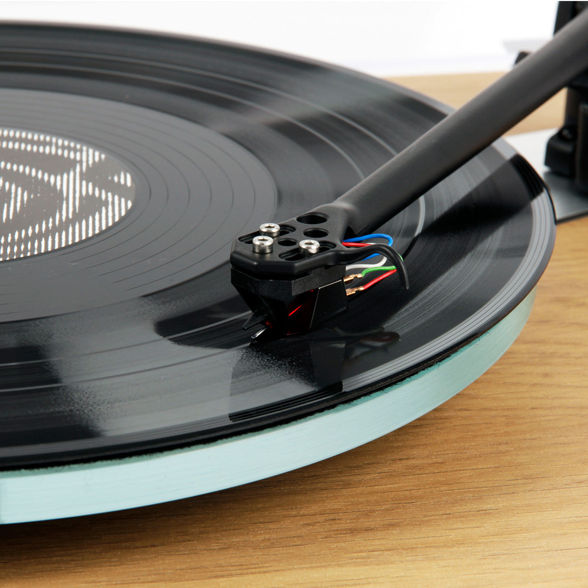 RegaPlanar 3 Turntable with Nd3 MM Phono Cartridge (Oak)