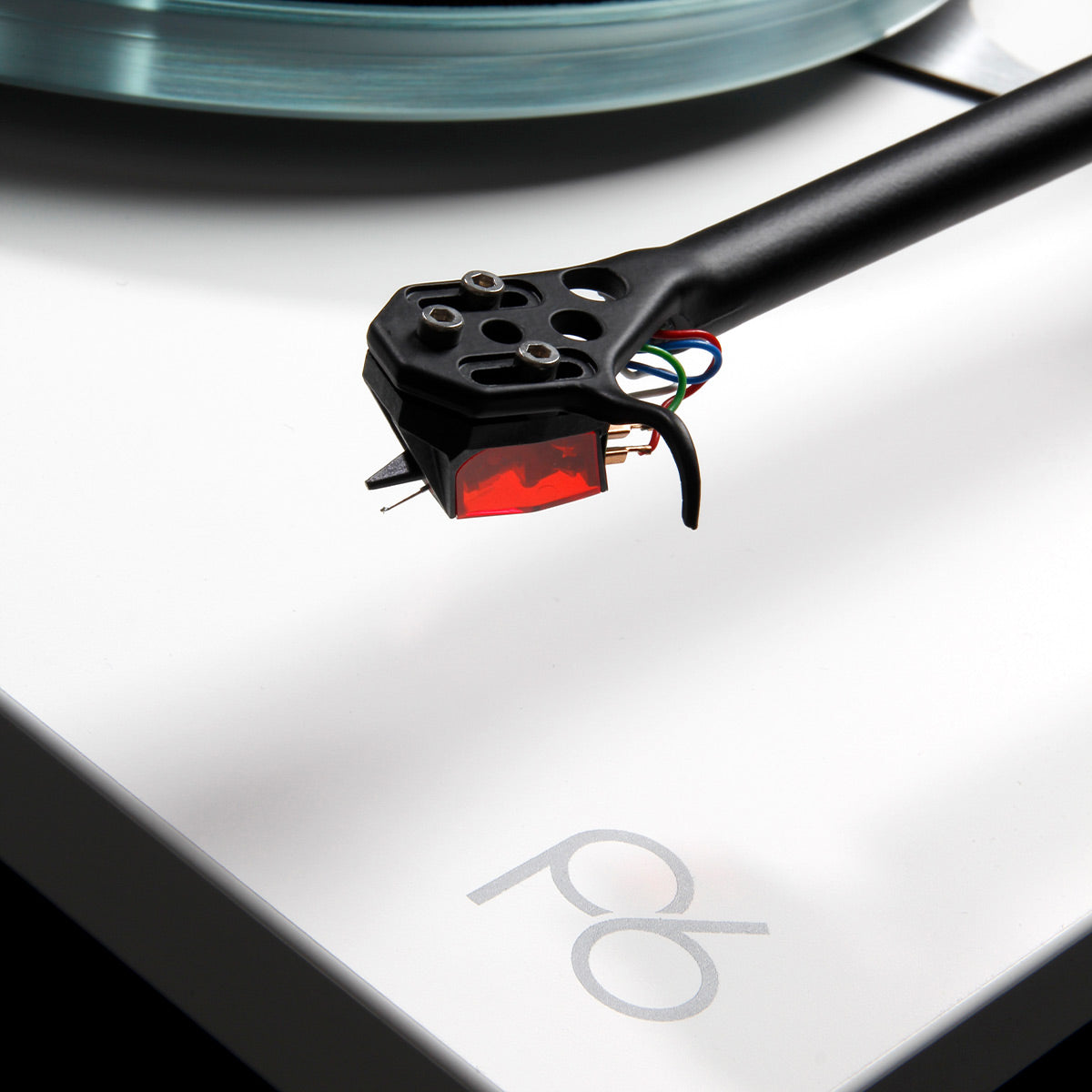RegaPlanar 6 Turntable with Ania Pro MC Cartridge