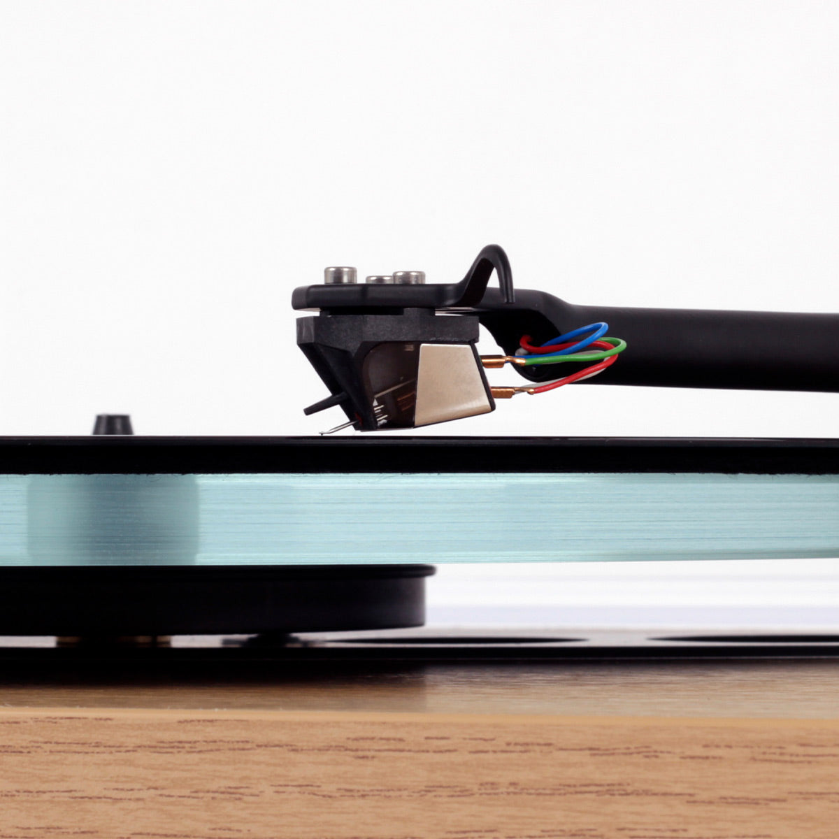 RegaPlanar 3 Turntable with Nd5 MM Phono Cartridge (Oak)