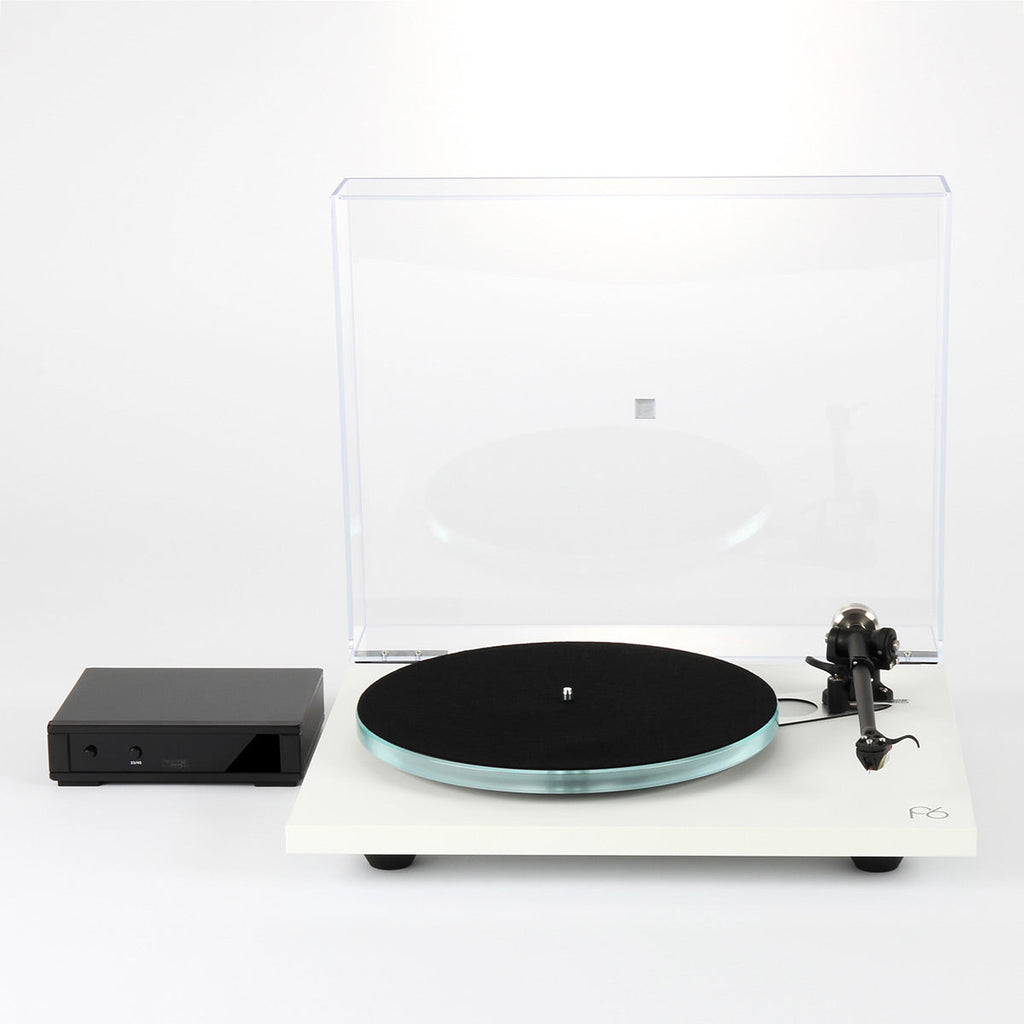 RegaPlanar 6 Turntable with Nd7 MM Phono Cartridge (White)