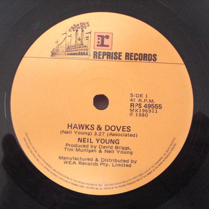 Neil Young – Hawks & Doves (VG+/Generic)