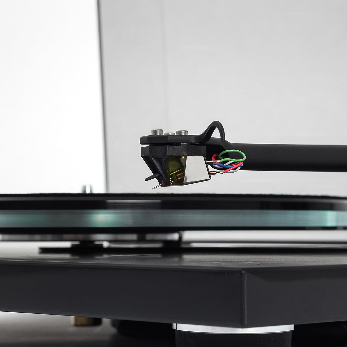 RegaPlanar 6 Turntable with Nd7 MM Phono Cartridge (Polaris Grey)