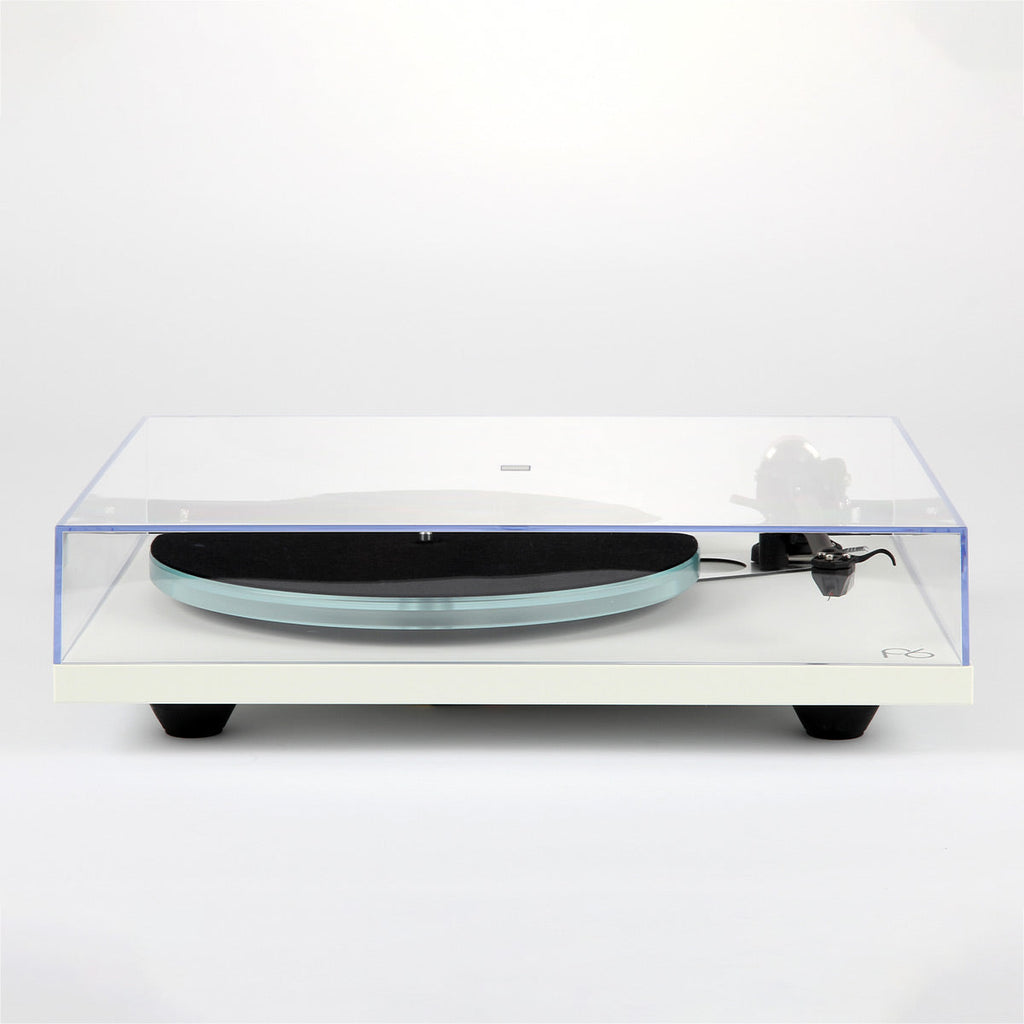 RegaPlanar 6 Turntable with Nd5 MM Phono Cartridge (White)