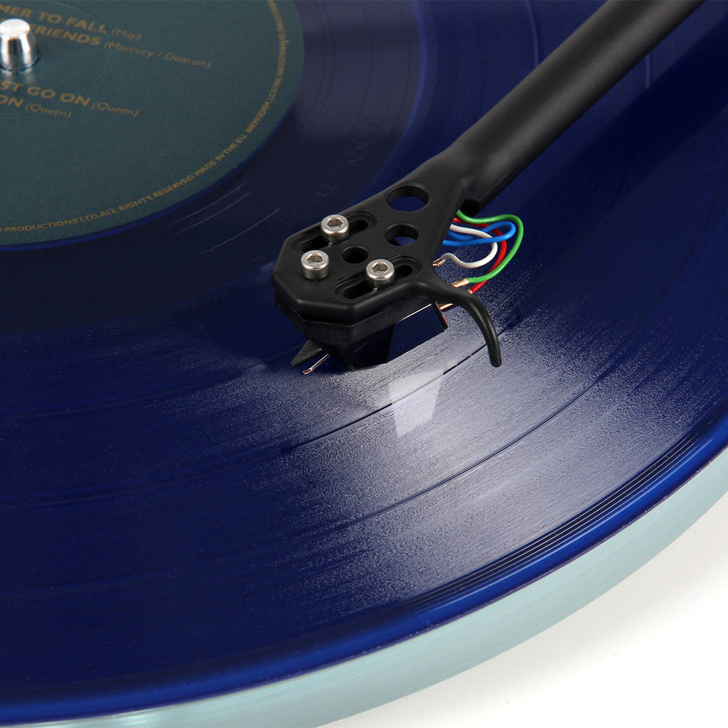 RegaPlanar 6 Turntable with Nd5 MM Phono Cartridge (White)