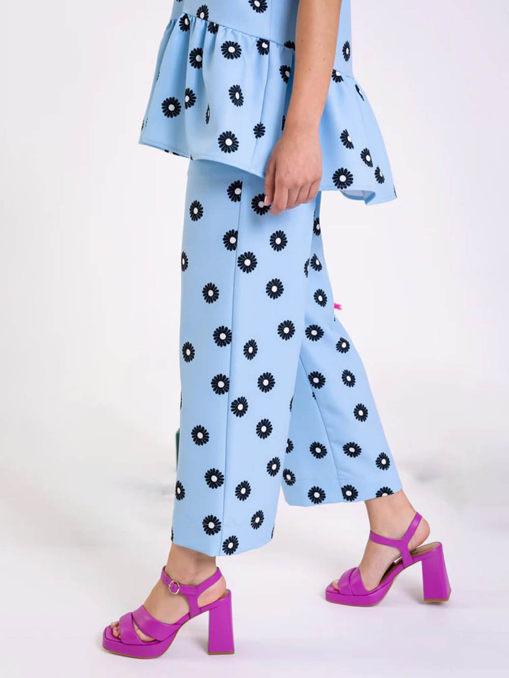 Classic Daisy Flower Top Wide Leg Pocket Pants Set