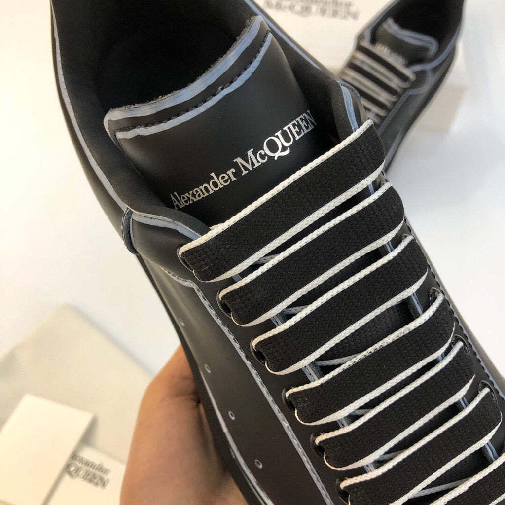 ALEXANDER MCQUEEN NERE CON STRISCE BIANCHE