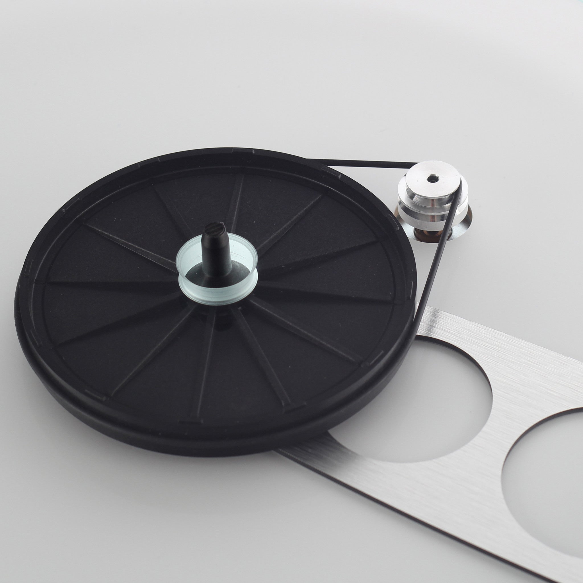 Rega: Planar 3 Turntable w/ Cartridge