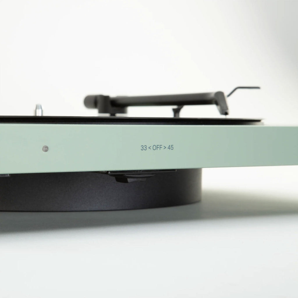 Tone Factory: Tone Turntable w/ Dustcover