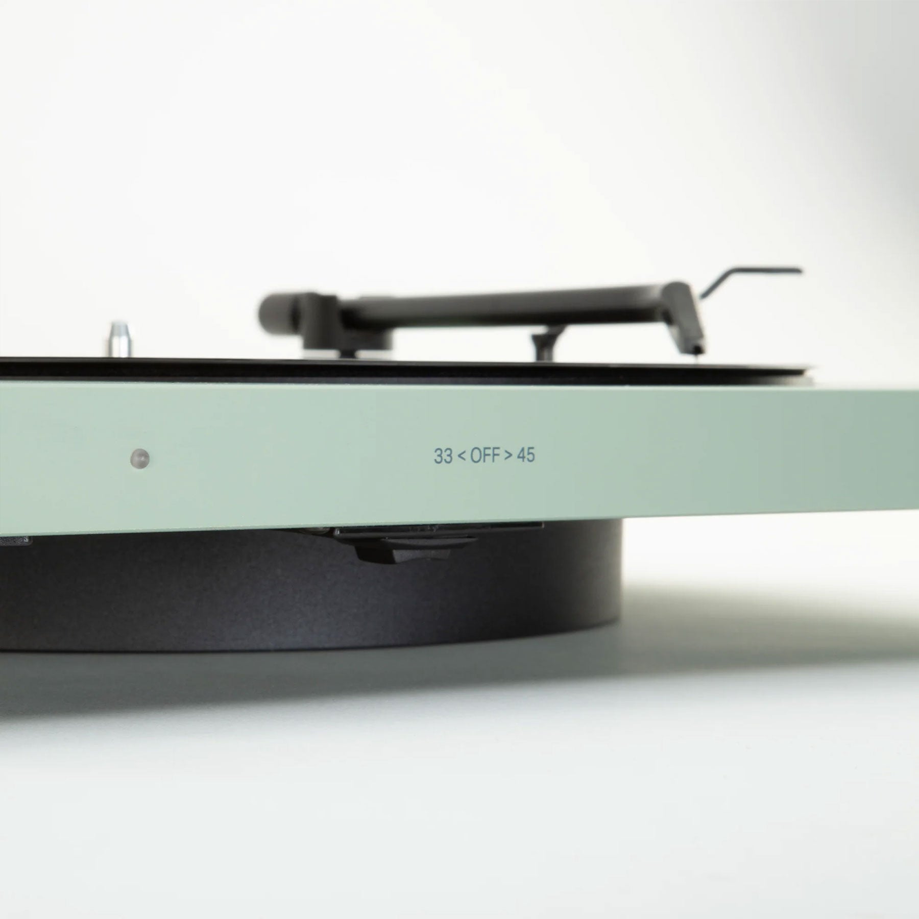 Tone Factory: Tone Turntable w/ Dustcover